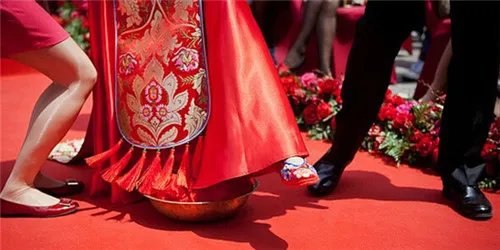 中国风婚礼怎么布置 中式婚礼现场布置图片