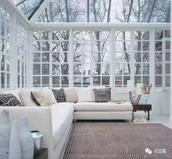 花园里有一间阳光房,美了这个灿烂的季节