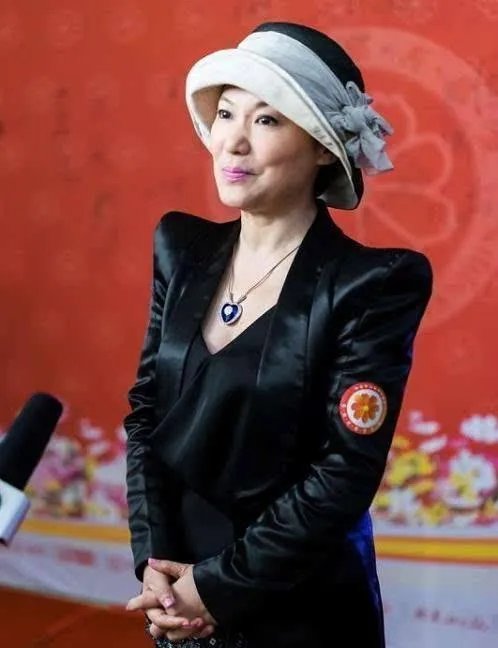 周艳泓哪一年出生的?