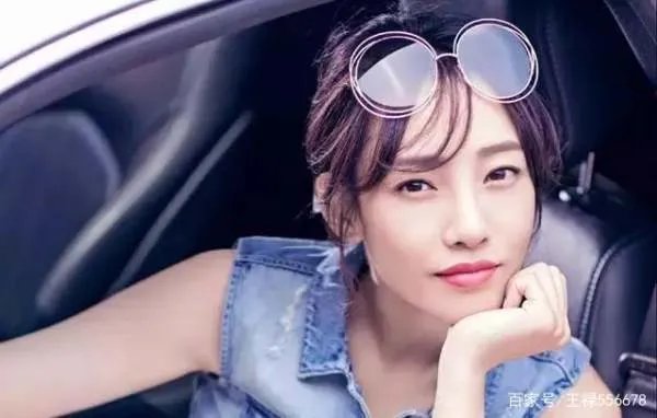 37岁白百何近况曝光，离婚后人气大跌，你认为她还能回归曾经吗？