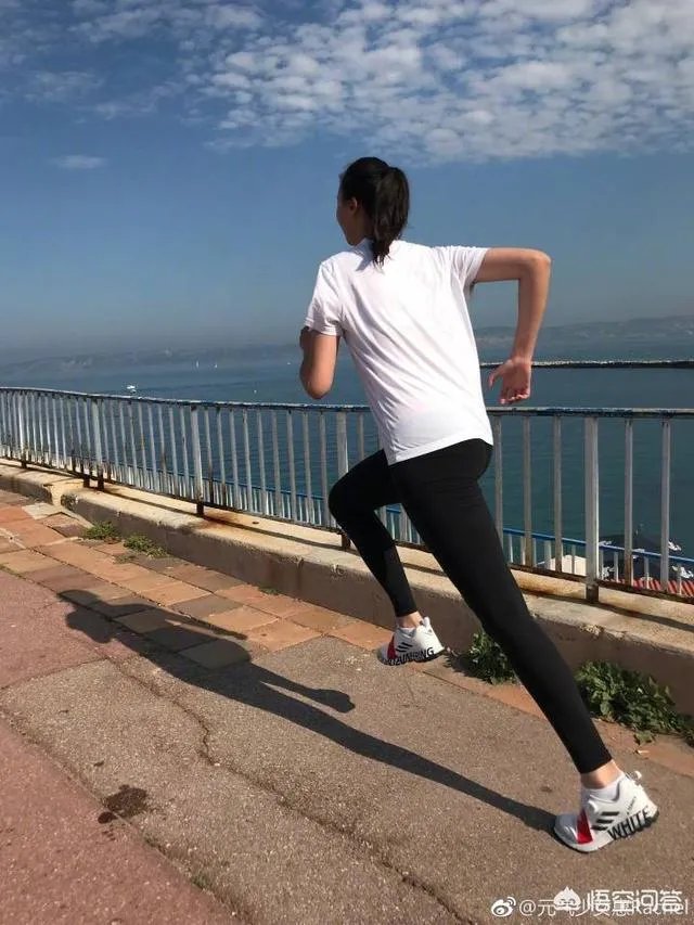 惠若琪微博晒法国旅游照，你觉得怎么样？