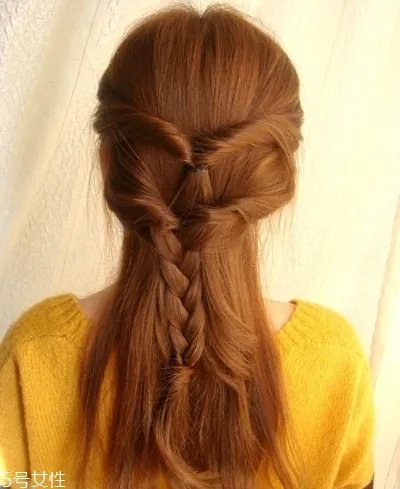 披肩发怎么扎好看?披肩发好看扎发图解