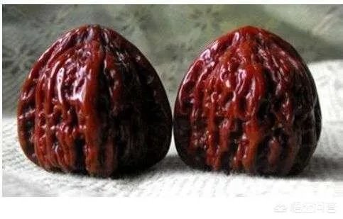 想盘玩核桃，是选小核桃好，还选麻核桃好？有什么区别？