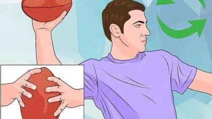 4种方法来扔橄榄球