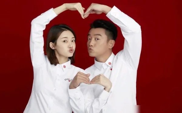 郑恺苗苗官宣领证，他们是怎么相识相恋的？