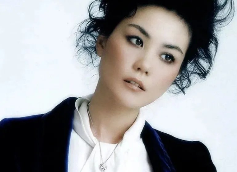 谢霆锋不再隐瞒，坦言与王菲的感情现状，离开张柏芝的他后悔了吗？