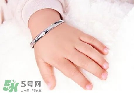 中秋节送什么礼给亲戚？中秋节除了送月饼还能送什么？