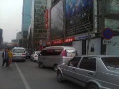 时尚/功能两全的女性手机 联想S700评测