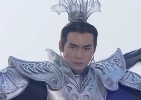 杨戬是谁，他为什么要劈山救母？