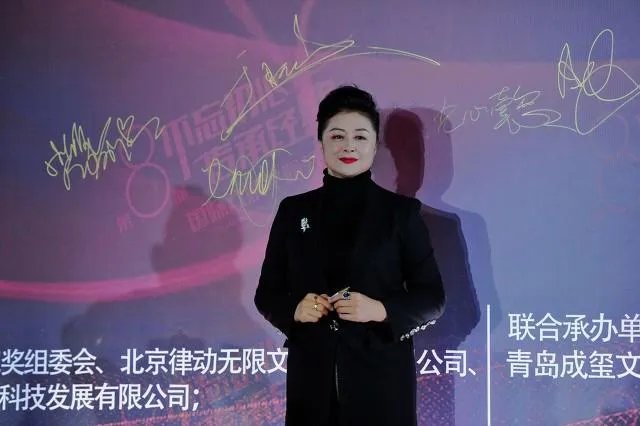 因撞骆驼,演员于月仙车祸死亡,责任怎么划分?骆驼能得到赔偿吗?