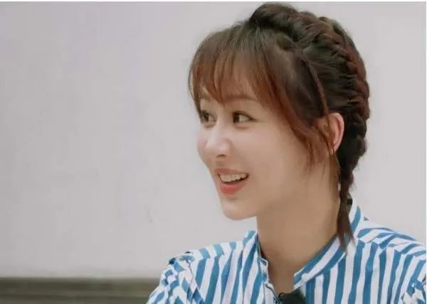 杨紫在娱乐圈中很多年，你喜欢她吗？