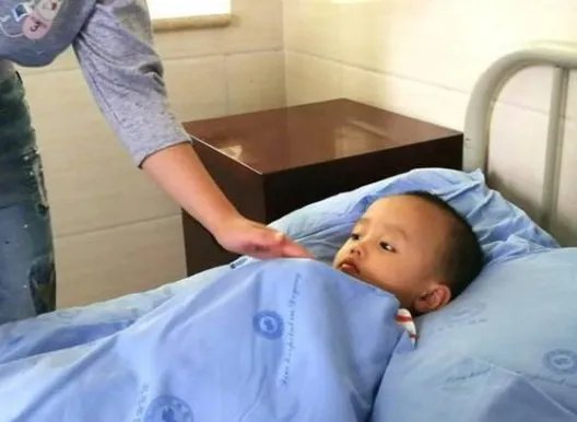 男子家中去世腐烂多日为何无人知晓？