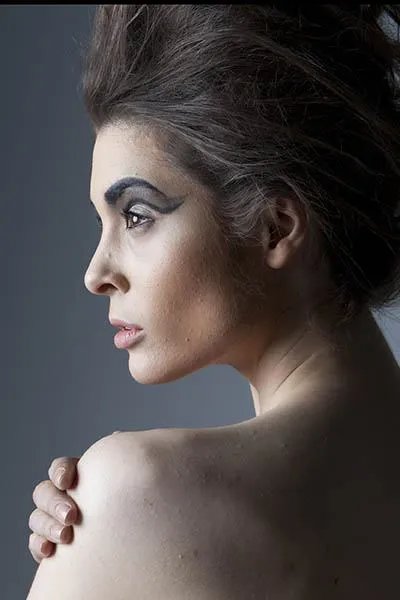 PS里怎么给人物美白皮肤？