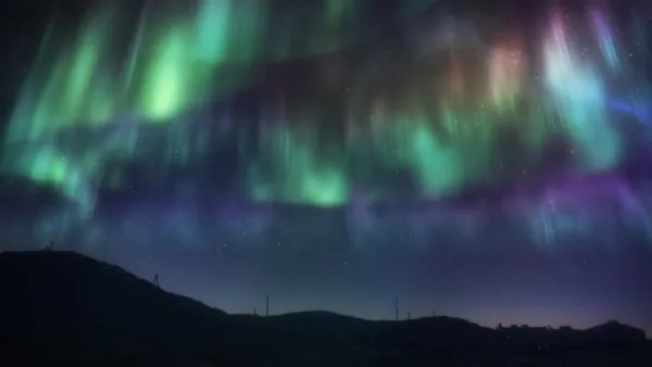 《比宇宙更远的地方》好看吗?大概讲的什么?