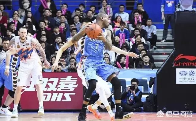 北京首钢男篮击败上海男篮，为什么是换出来的胜利？