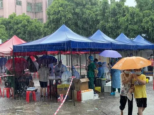 集结!中山一院首批60名队员已赴越秀各社区支援!