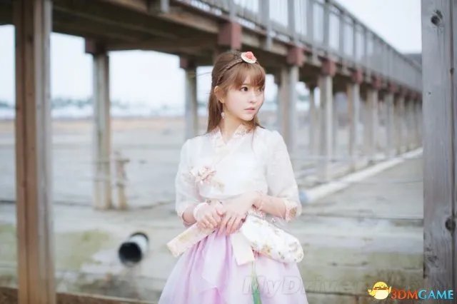 韩国清纯女孩爆红网络 网友感叹韩国医生医术精湛