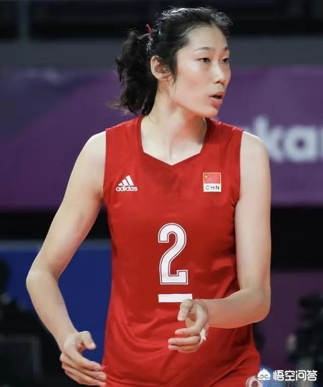 央视评论员、前国手李颖称“金软景跟朱婷已不是一个档次”,对此你如何评价?