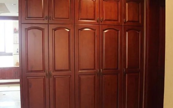 如何擦实木家具更亮