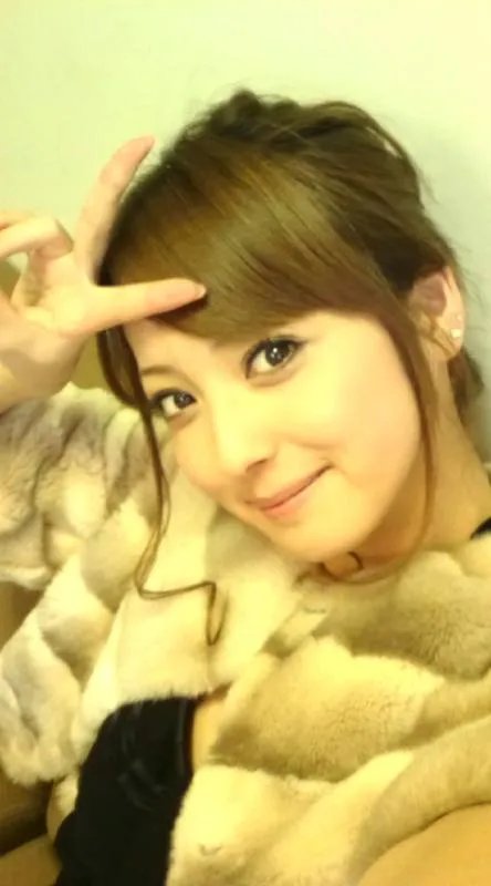 佐佐木希漂亮不?我同学都说难看