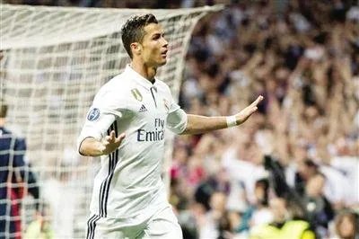 你看过的哪场足球比赛堪称一个人的表演赛？