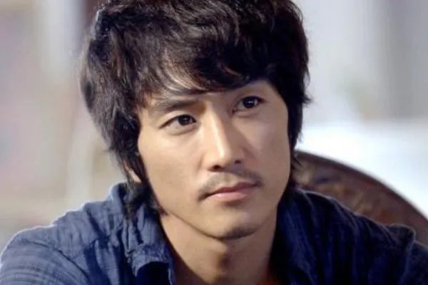 韩国兵役遗憾多,哪些曾经火红的男星退役后直接没了人气?