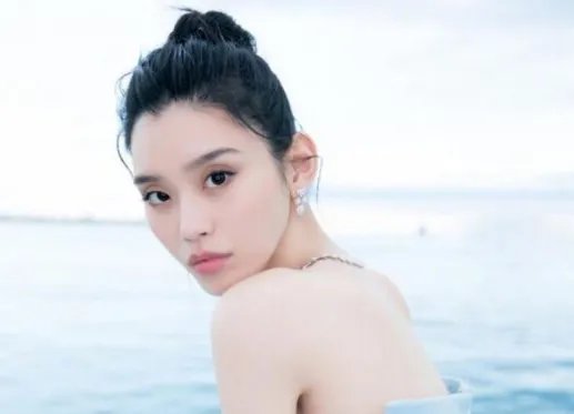 奚梦瑶产后出院身姿矫健就像没生过，为什么明星产后恢复这么快？