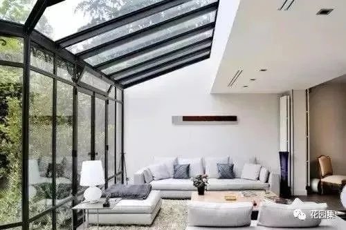 花园里有一间阳光房,美了这个灿烂的季节