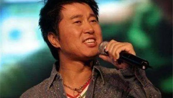 曾经27岁出道大火40岁被抓的满文军,现状如何?