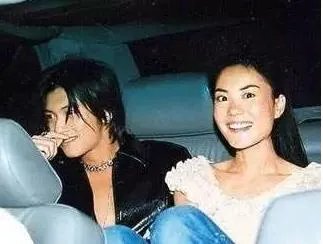 谢霆锋夸王菲和周杰伦一样单纯,你怎么看?