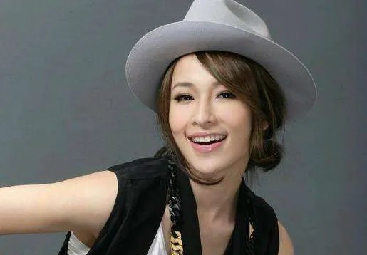 萧亚轩卡布奇诺歌词