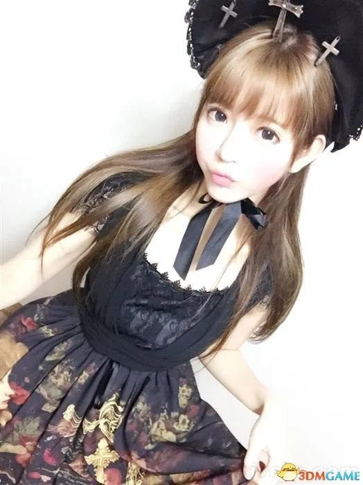 韩国清纯女孩爆红网络 网友感叹韩国医生医术精湛