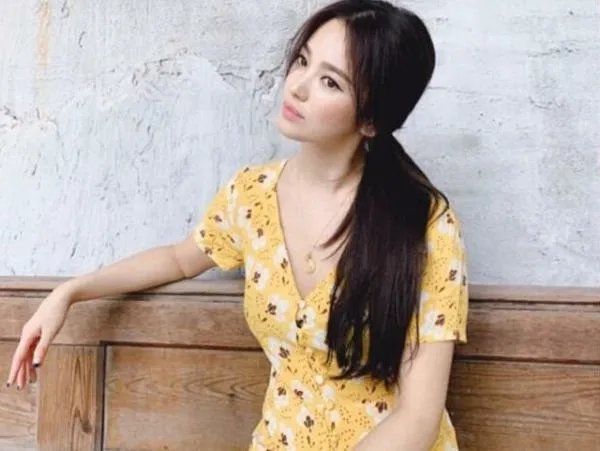 韩雪在一档节目中说，如果来不及化妆就涂点口红，口红真的如此重要？