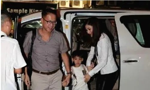 李嘉欣夫妻是去哪游玩的?