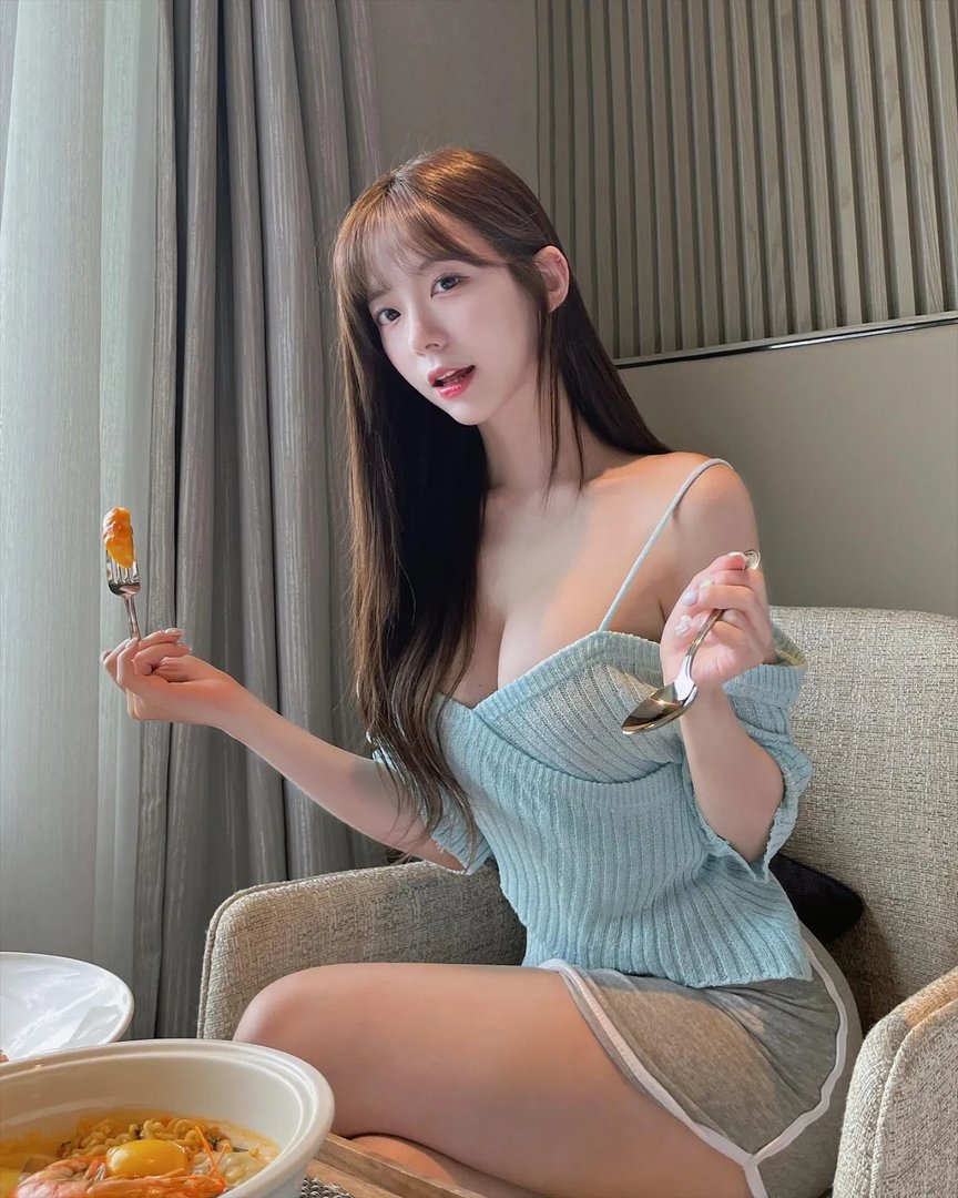 韩国美女模特李素英福利图赏 性感火辣身材出众