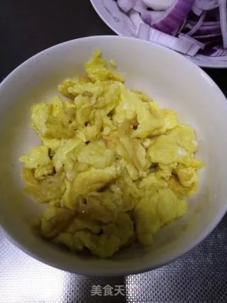 洋葱炒鸡蛋
