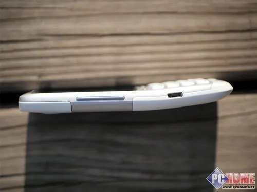 HTC罕有键盘风 HTC CHACHA腾讯版初体验
