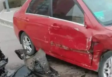 杭州一大货车侧翻导致3人被埋压身亡，造成这一事故的真正原因是什么？