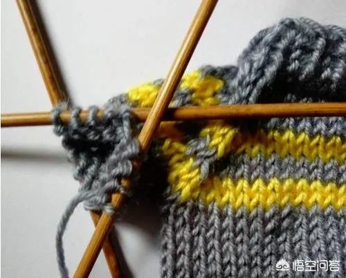 两种颜色的毛衣编织方法？