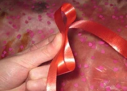 平安果卷筒包法怎么包