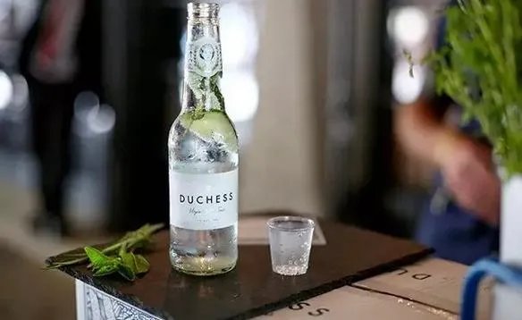 除了蓝色可乐,还有什么奇葩饮料吗?