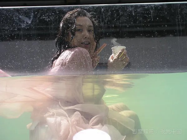 周星驰最爱是朱茵，星爷一直单身的原因是因为朱茵吗？