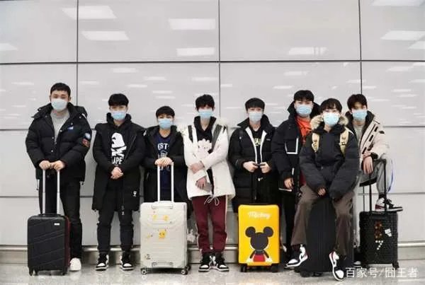 你认为王者荣耀冬冠杯，这次谁获得冠军的可能性，比较大？