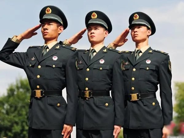 你见过最傻的男人是怎样的?