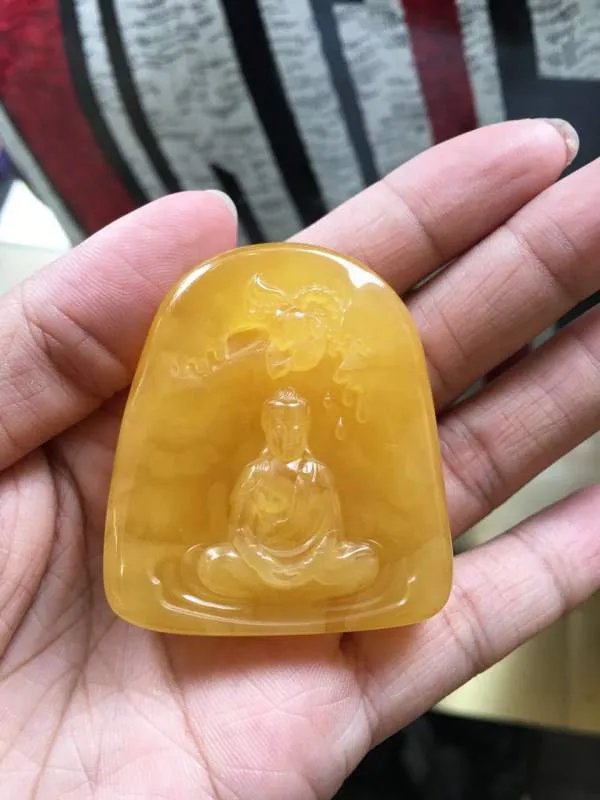 琥珀蜜蜡，你是怎么佩戴的，戴错了可是要出大事的