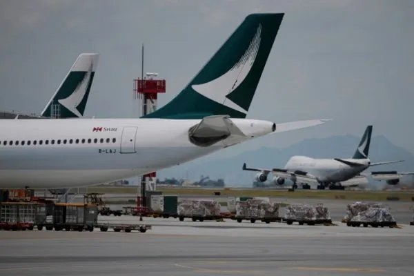 一航空机长在飞机降落后身亡，长期高原飞行对飞行员的身体是否有潜在影响?