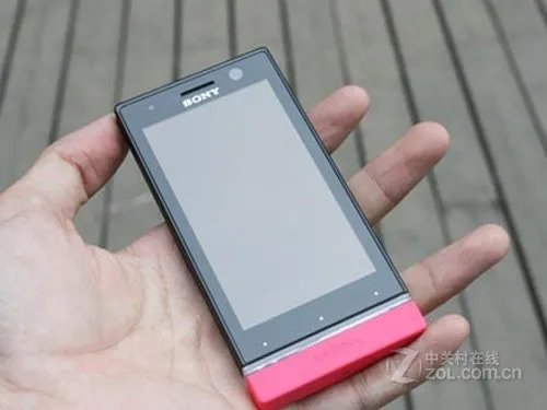 日系唯美手机 索尼 ST25i(Xperia U)