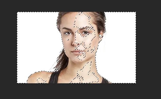 PS里怎么给人物美白皮肤？