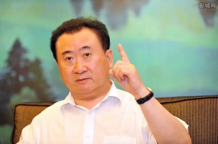 王健林富豪排行跌出前十 王建林2019身价有多少？