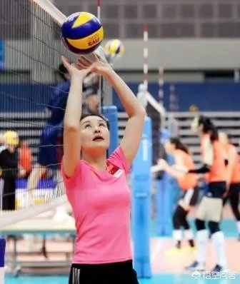 昔日上海女排“五连冠”成员，中国女排主力二传诸韵颖近况如何？